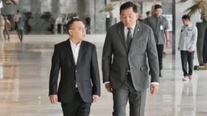 Momen Dasco-Sjafrie Jalan Bareng Menuju Rapat