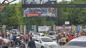 Ragunan Uji Coba Buka Malam Hari